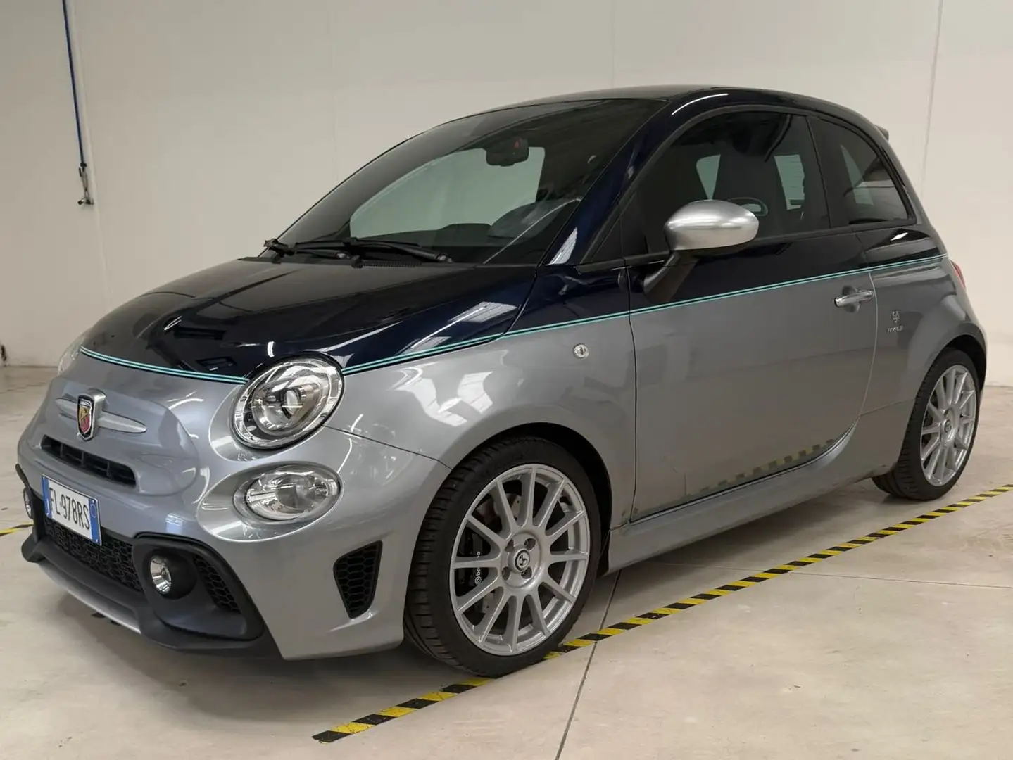 Abarth 695 695 1.4 16v Rivale 175 Anniversary 180cv Gris - 1