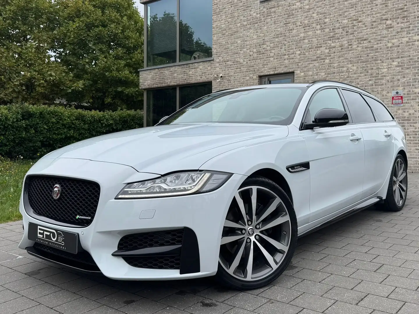 Jaguar XF XF 20d Sportbrake  Aut. R-Sport Blanc - 1