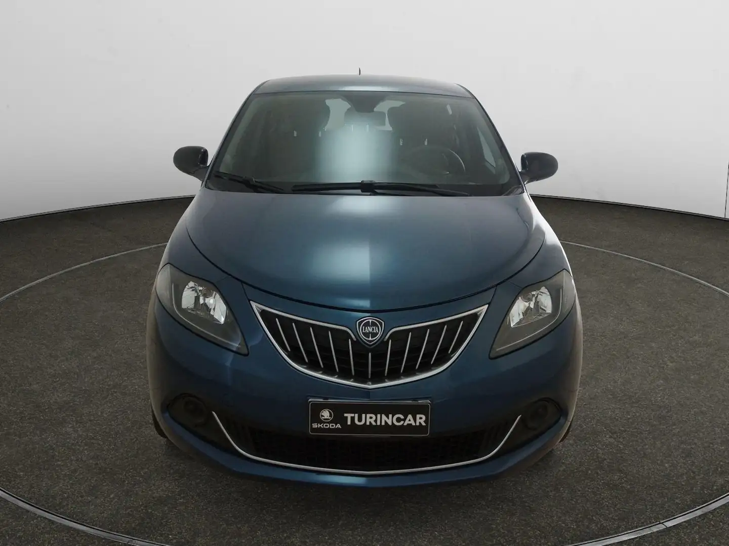 Lancia Ypsilon 1.0 FireFly 5 porte S&S Hybrid Silver Blu/Azzurro - 2