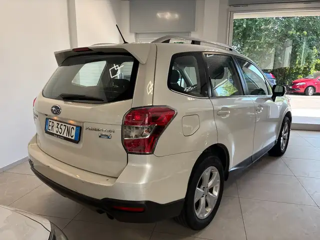 Subaru Forester view 4