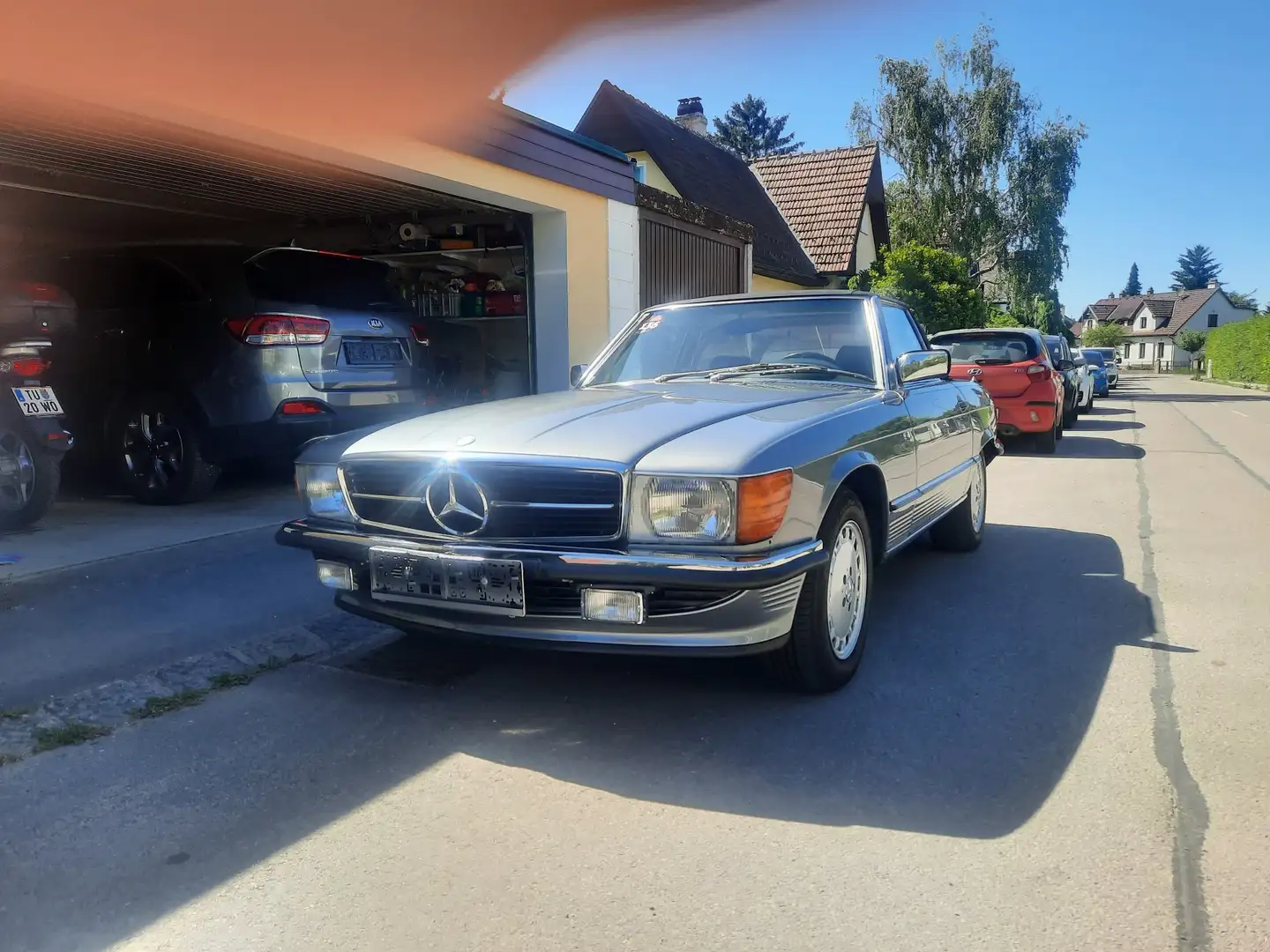 Mercedes-Benz SL 560 Grau - 2