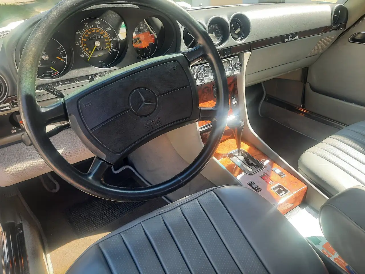 Mercedes-Benz SL 560, foto 10