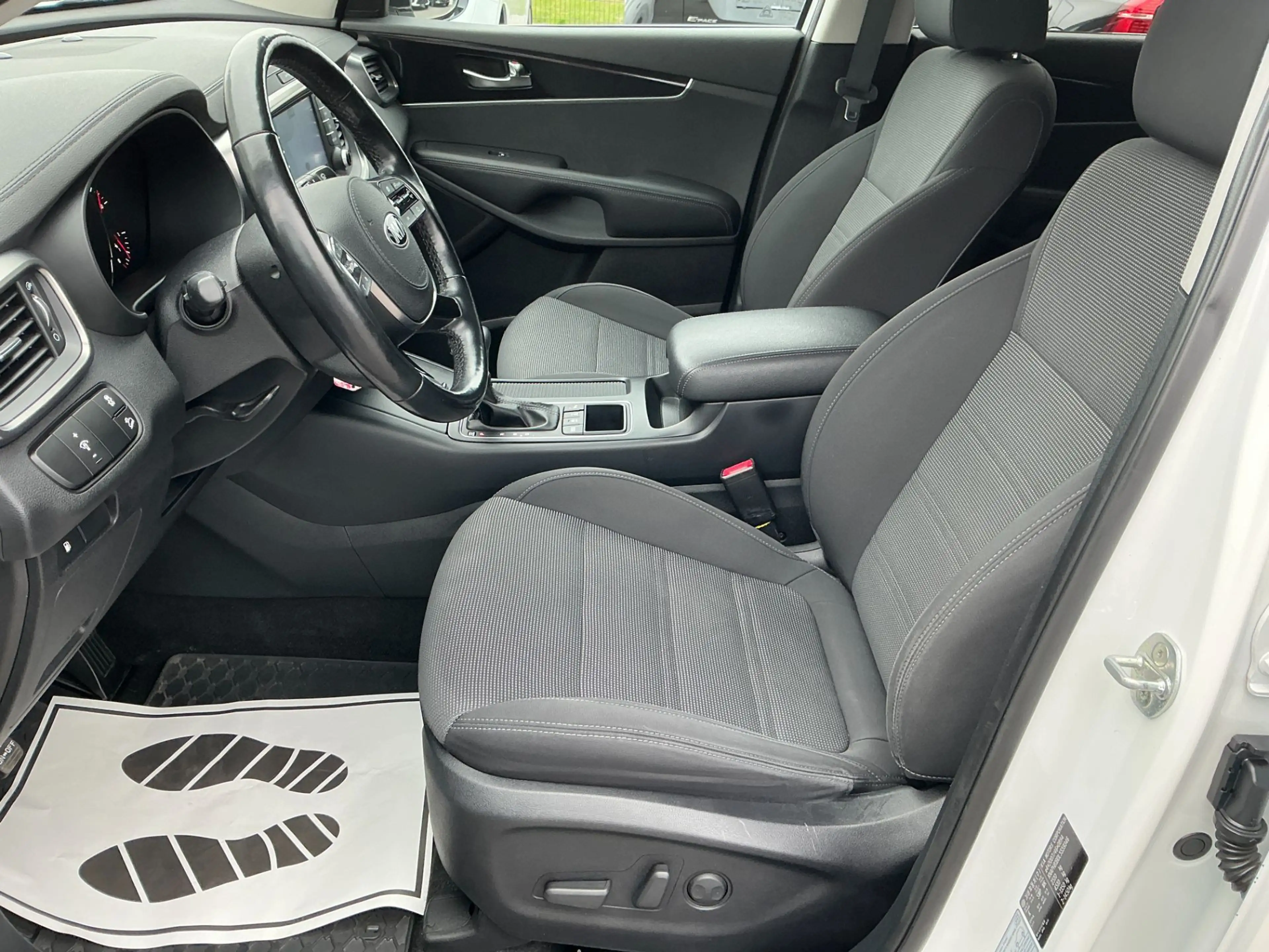 Kia Sorento 2,2 CRDi SCR AWD Gold Aut. — photo 9