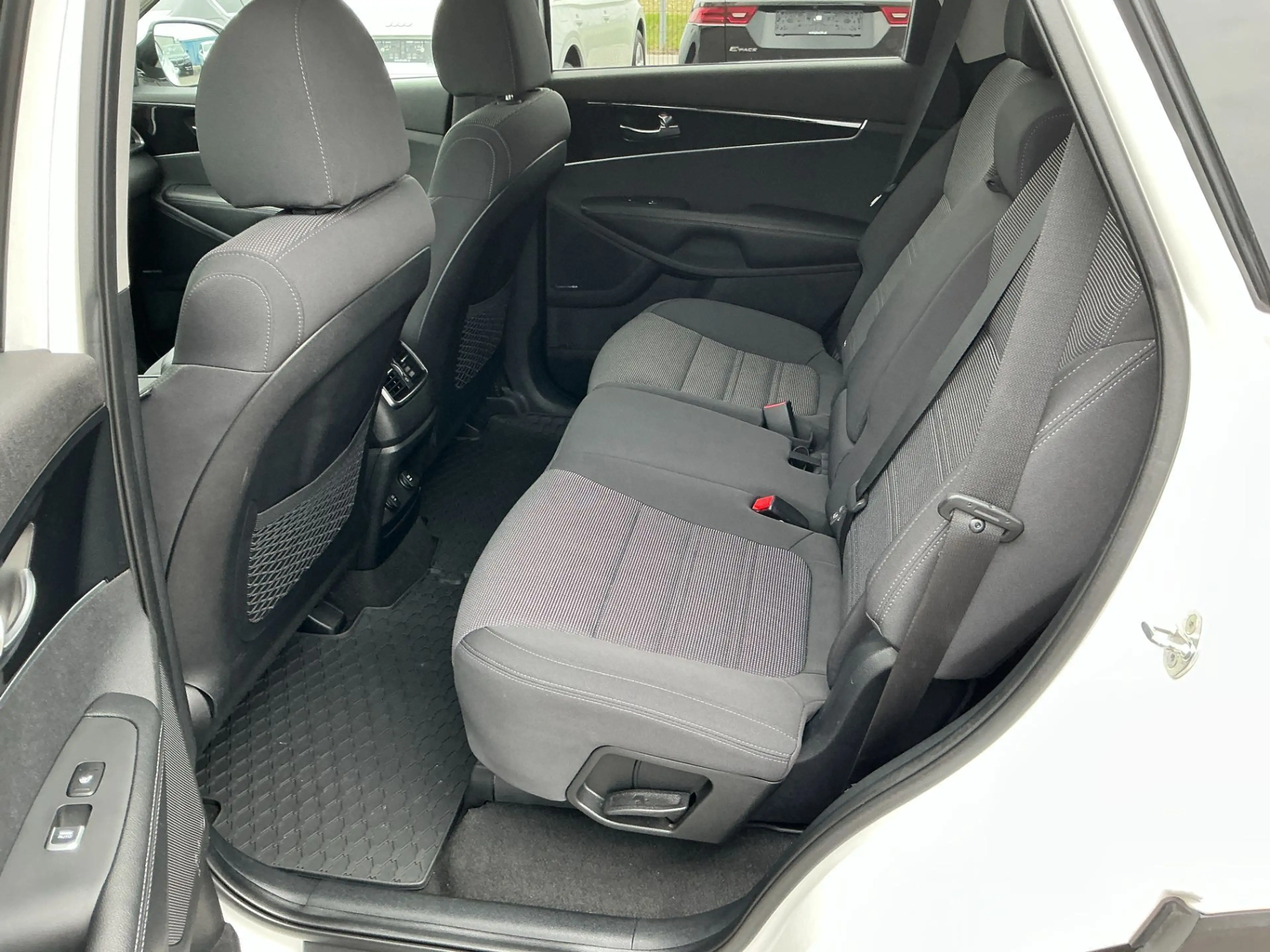 Kia Sorento 2,2 CRDi SCR AWD Gold Aut. — photo 10
