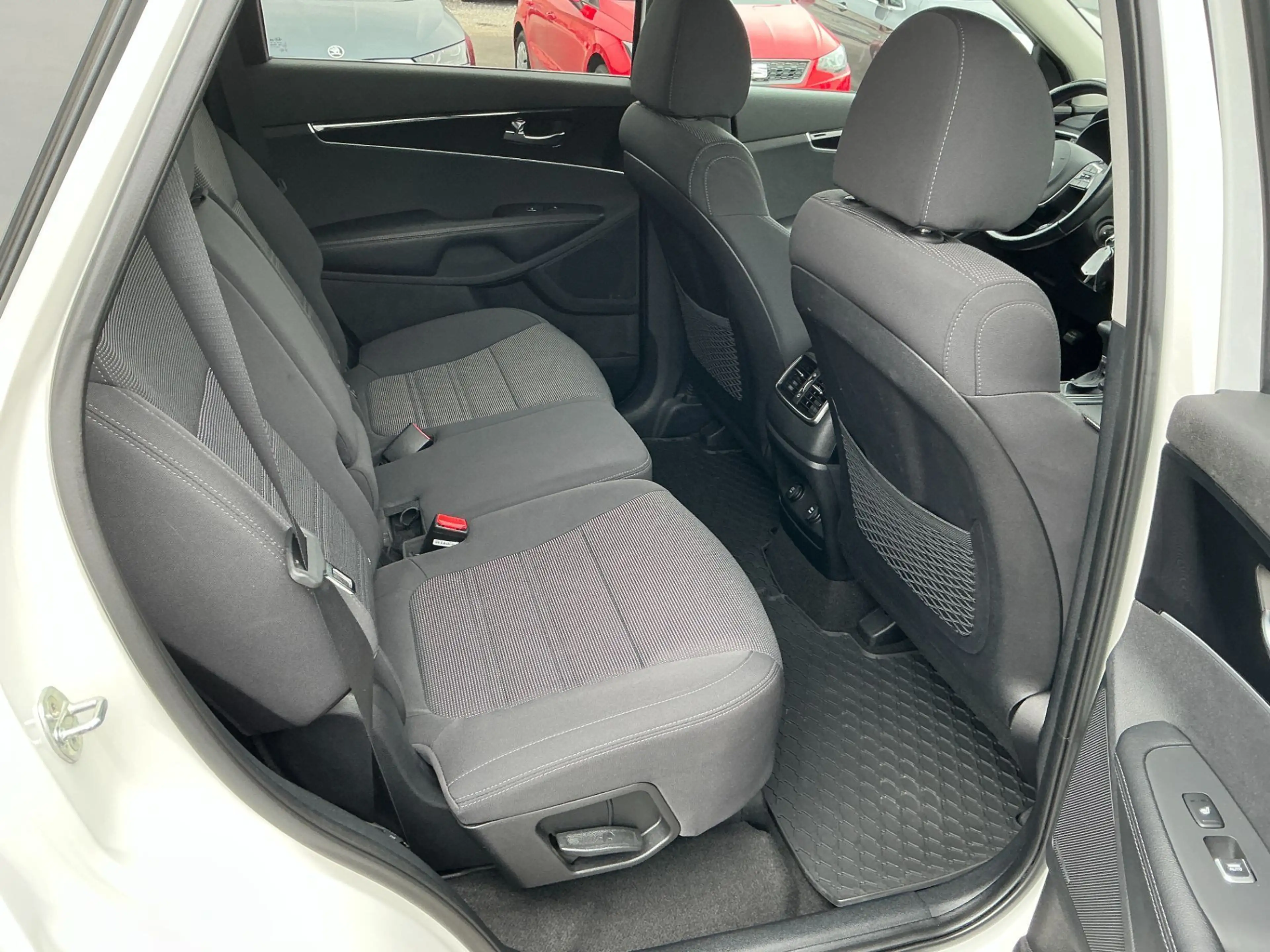 Kia Sorento 2,2 CRDi SCR AWD Gold Aut. — photo 12