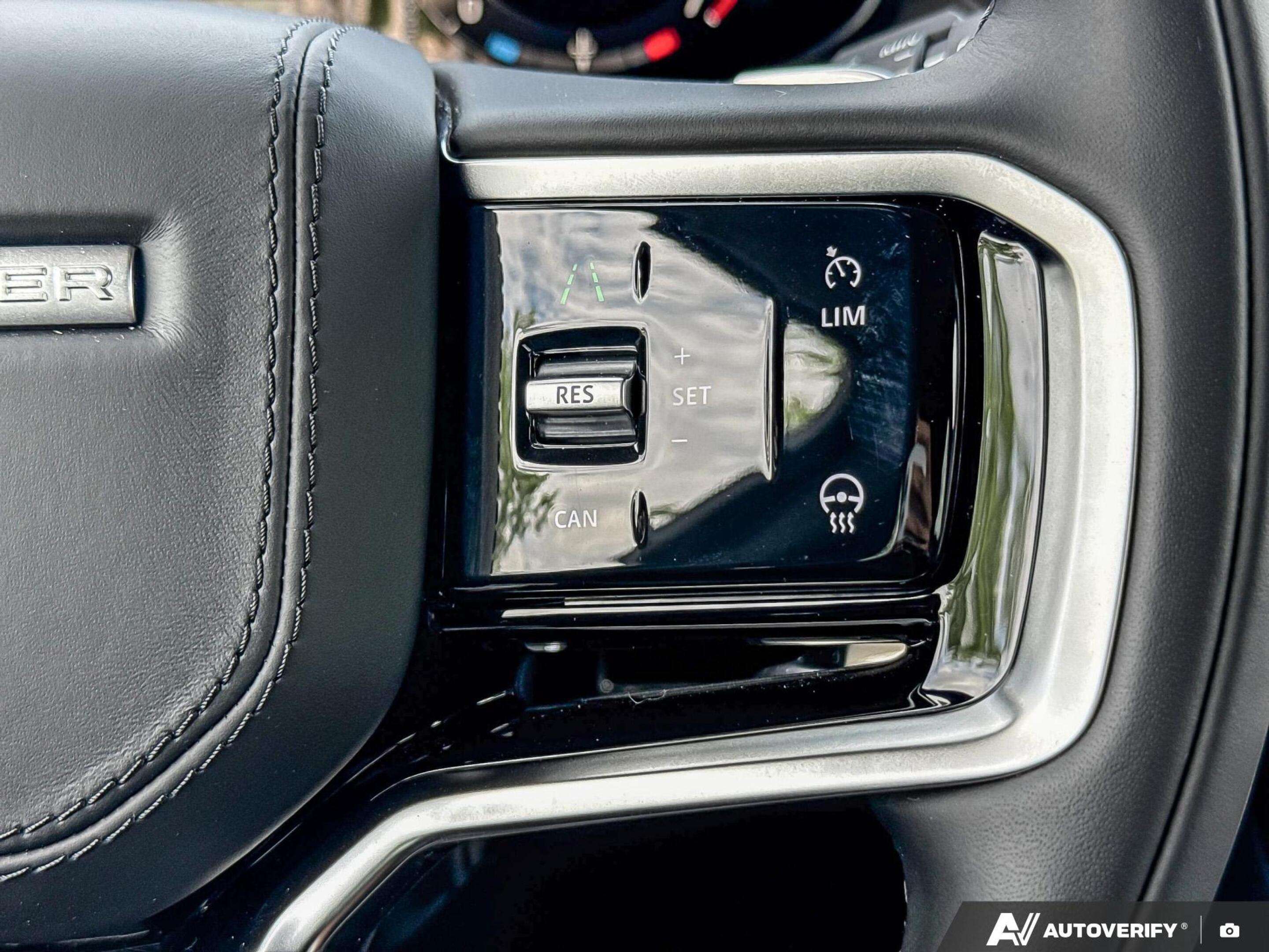 2026 Land Rover Range Rover Sport P360 S thumb 17