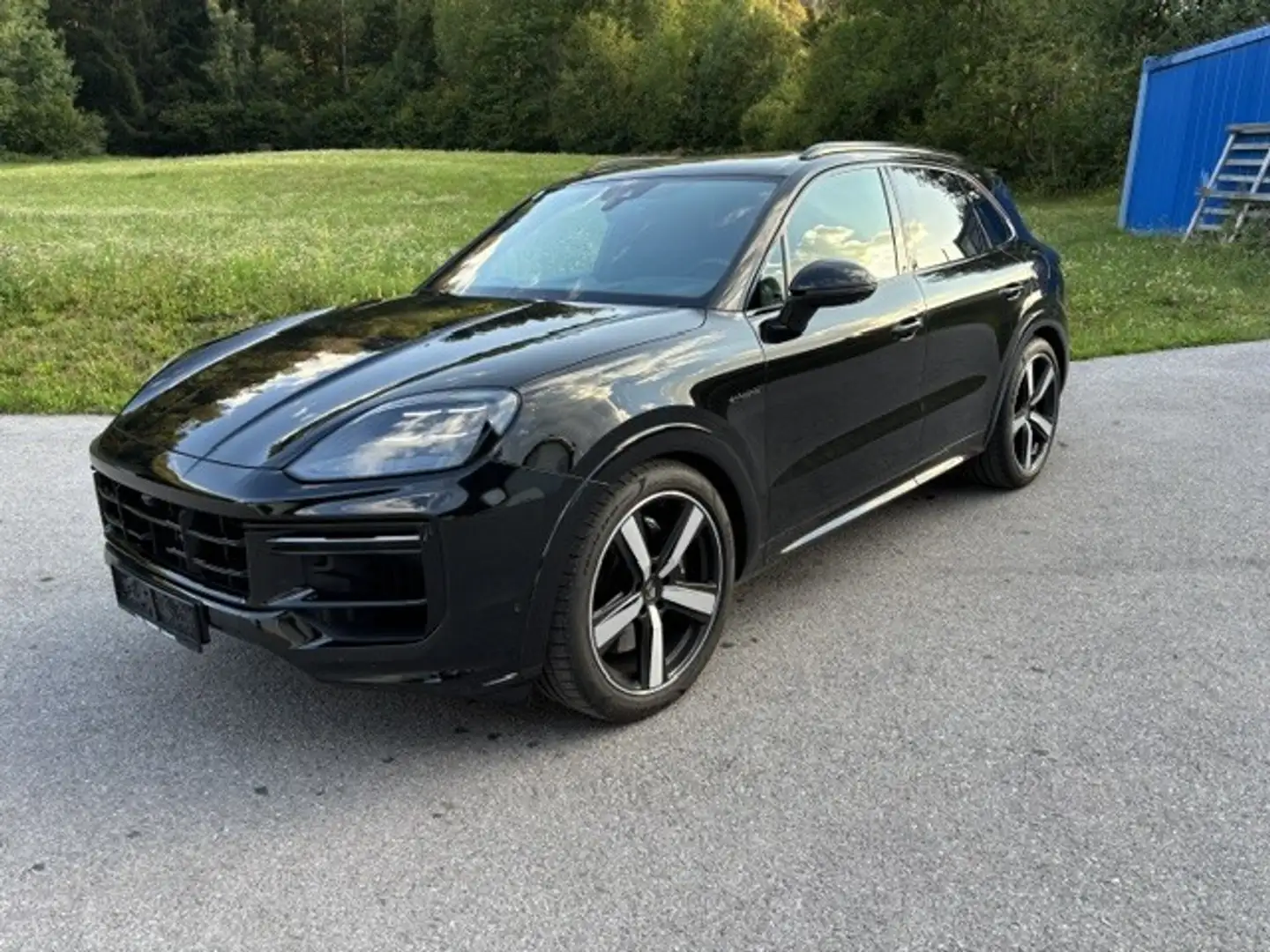 Porsche Cayenne TURBO E-Hybrid Schwarz - 1