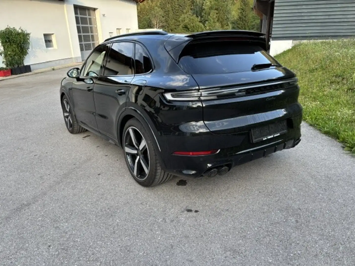 Porsche Cayenne TURBO E-Hybrid Schwarz - 2
