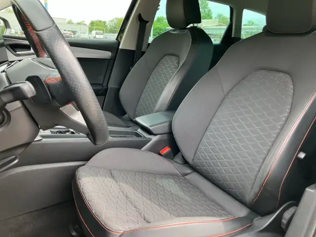 Seat Leon view 9