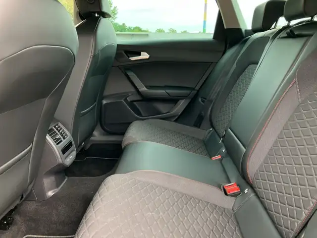 Seat Leon view 11