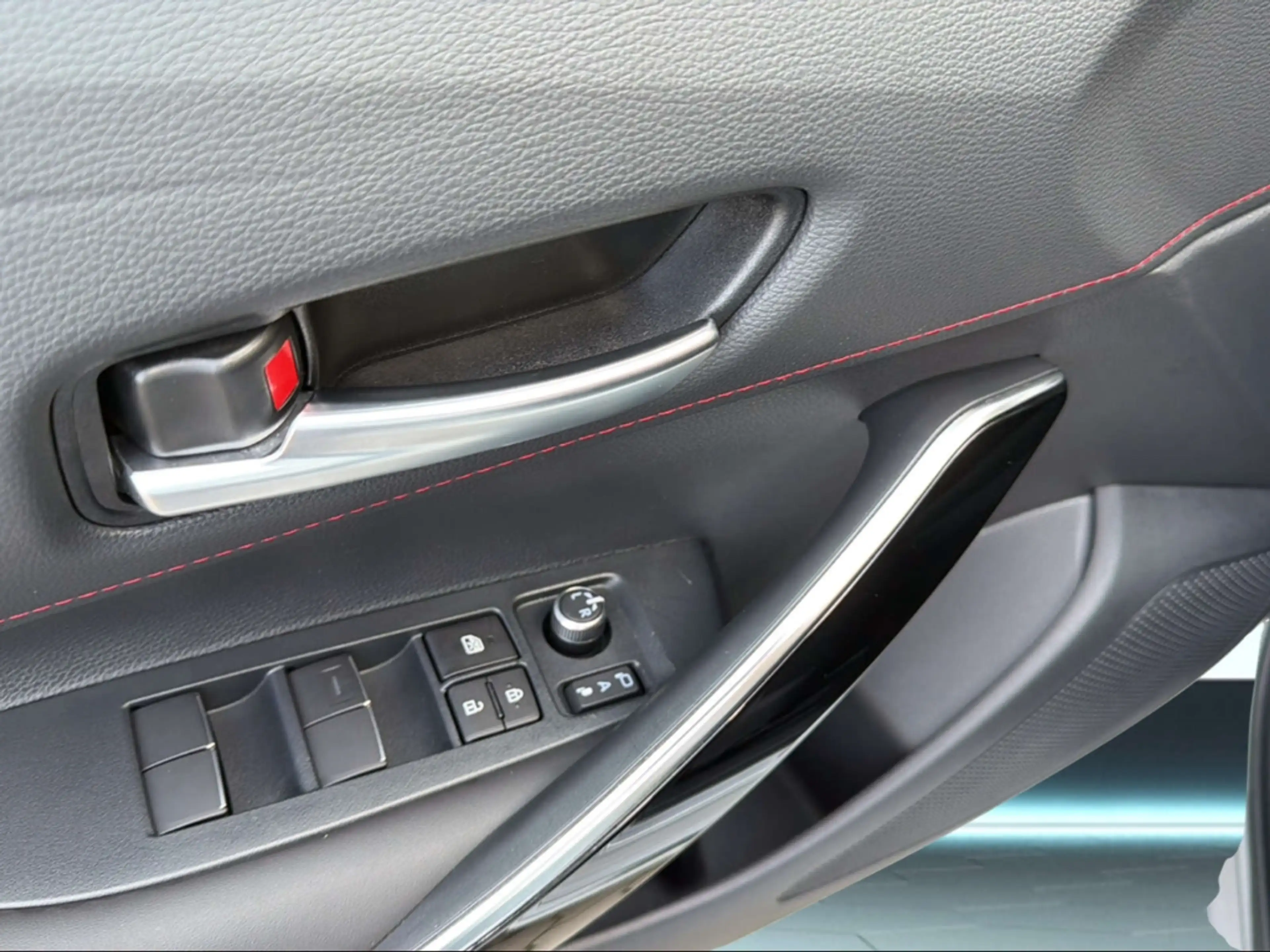 Toyota Corolla GR Sport TS Temp PDC Rückfahrkam. Totwinkelassiste — photo 11