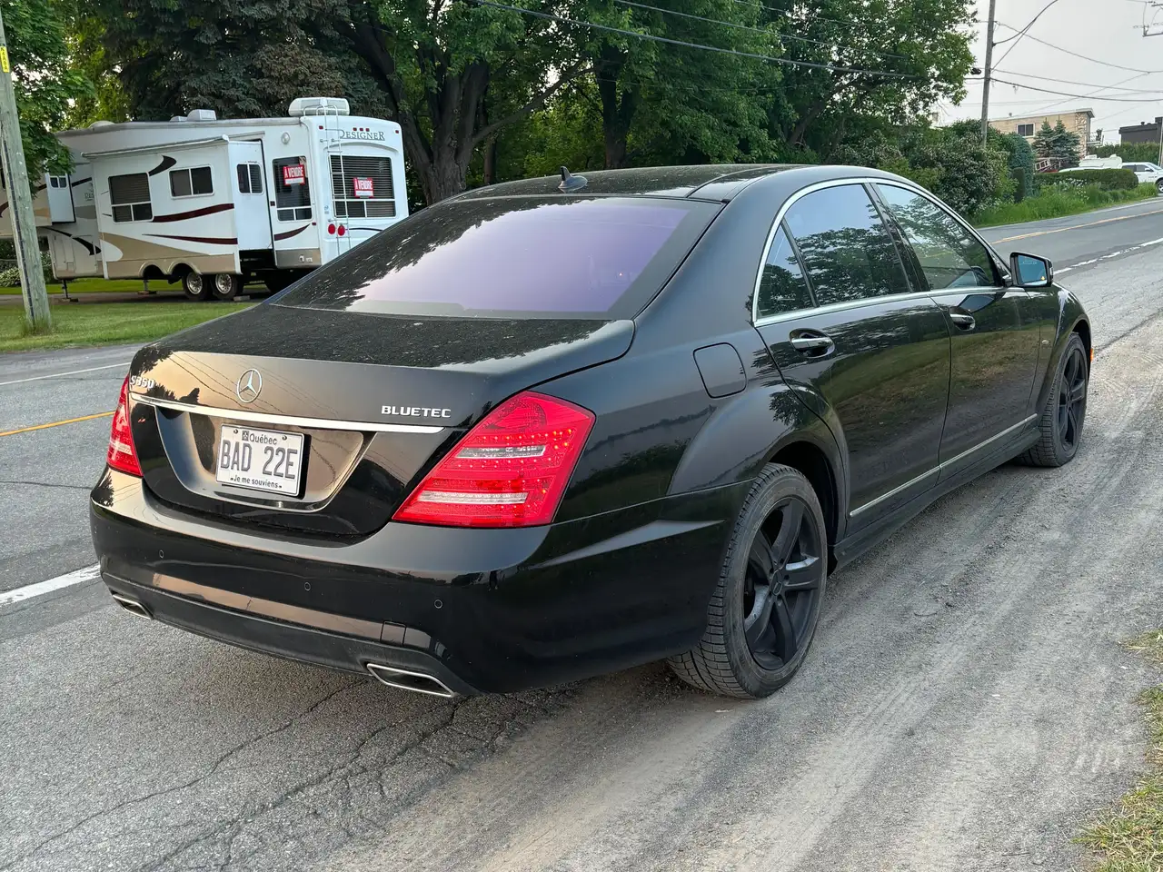 Mercedes-Benz S-Class снимка Mercedes-Benz S-Class