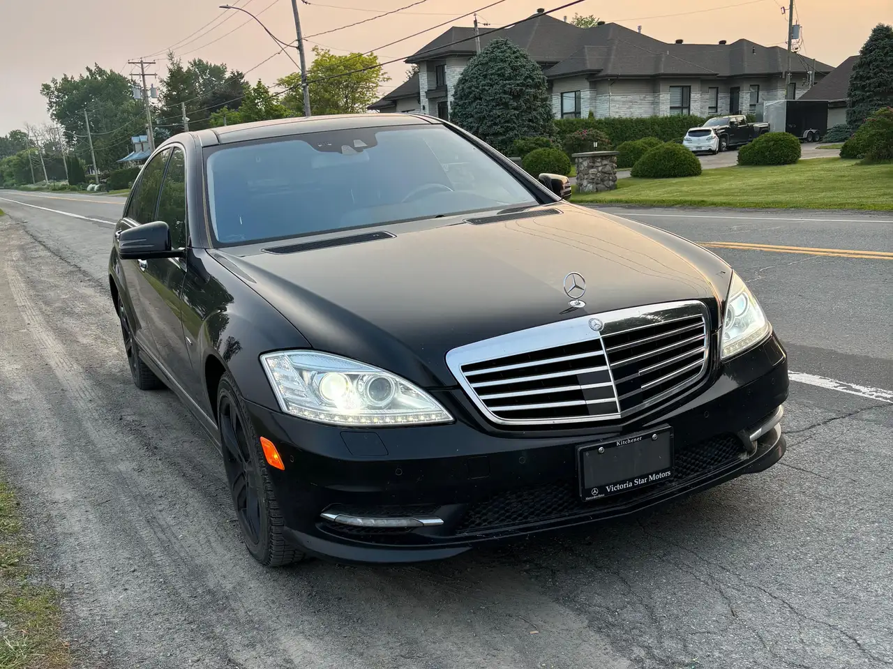 Mercedes-Benz S-Class снимка Mercedes-Benz S-Class