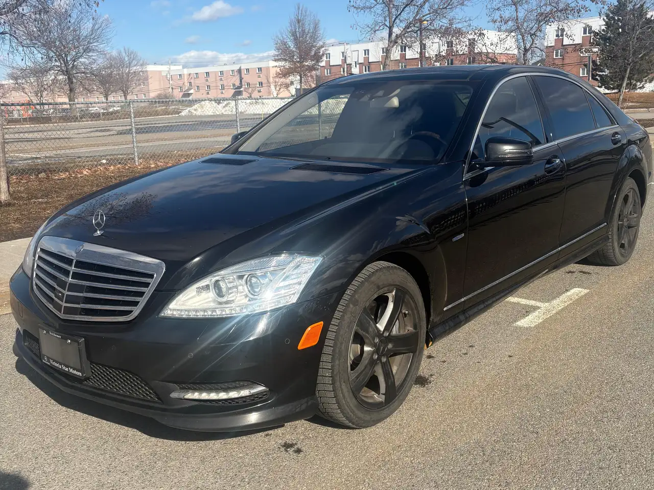Mercedes-Benz S-Class снимка Mercedes-Benz S-Class