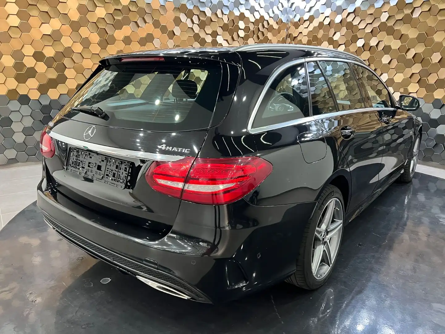 Mercedes-Benz C 400 T /4M/Amg-Paket/HUD/Pano/ Noir - 2