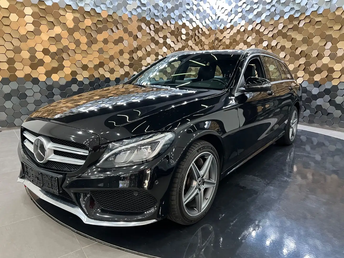 Mercedes-Benz C 400 T /4M/Amg-Paket/HUD/Pano/ Noir - 1