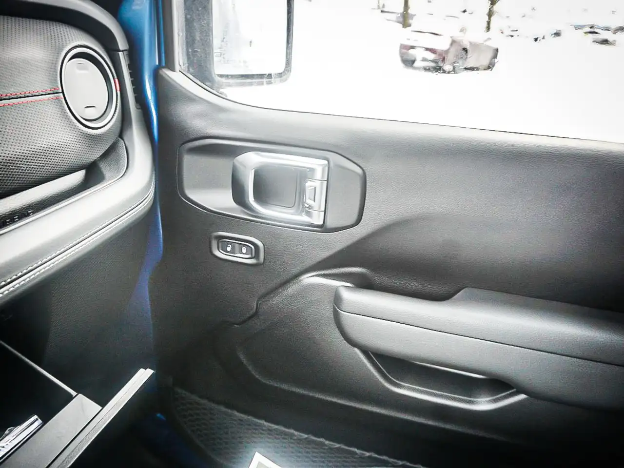Jeep Wrangler снимка Jeep Wrangler