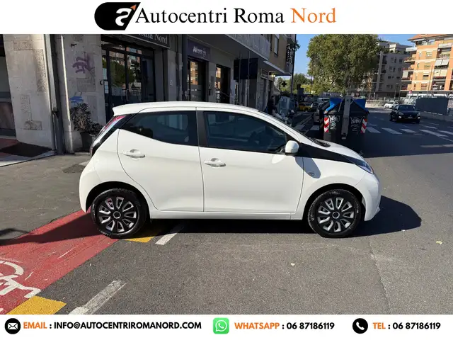 Toyota Aygo view 11