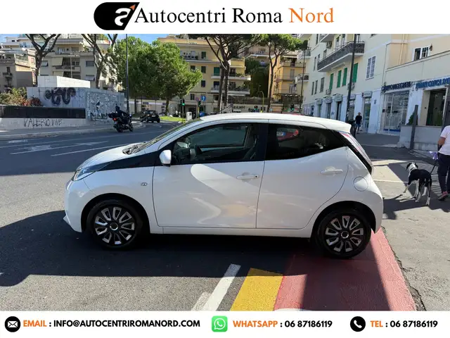Toyota Aygo view 3
