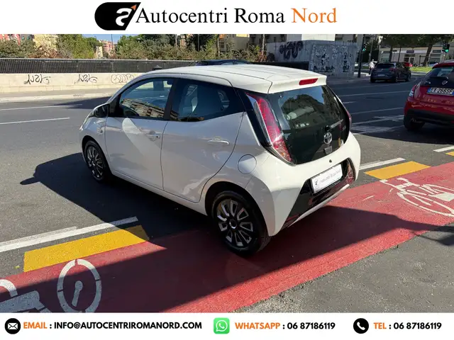 Toyota Aygo view 10