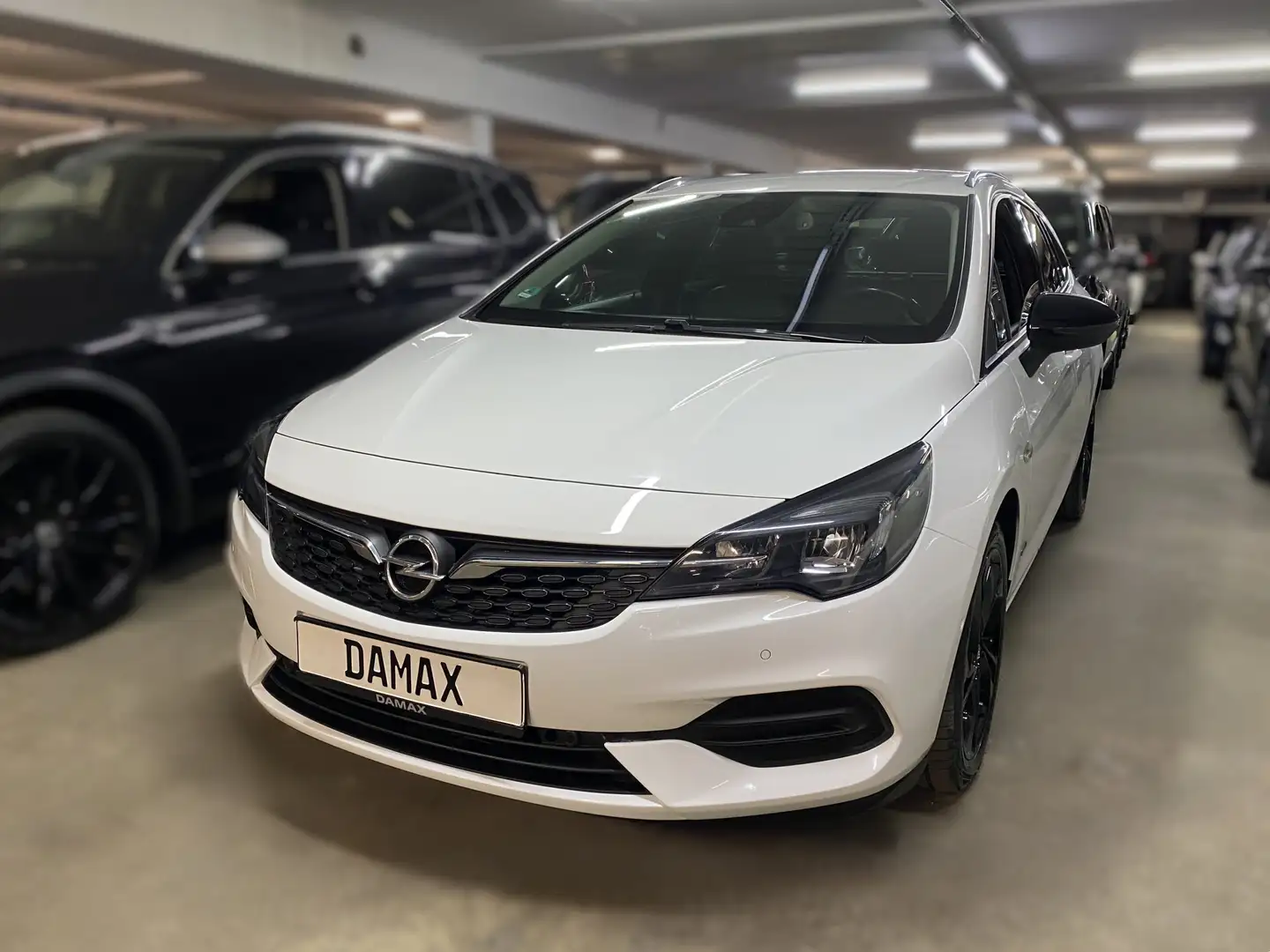 Opel Astra Sports Tourer 1.5 Design*LED*NAVI*TOTWI*AHK Blanco - 1