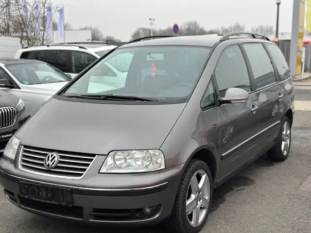Volkswagen Sharan Trendline 2.0TDI-7SITZER