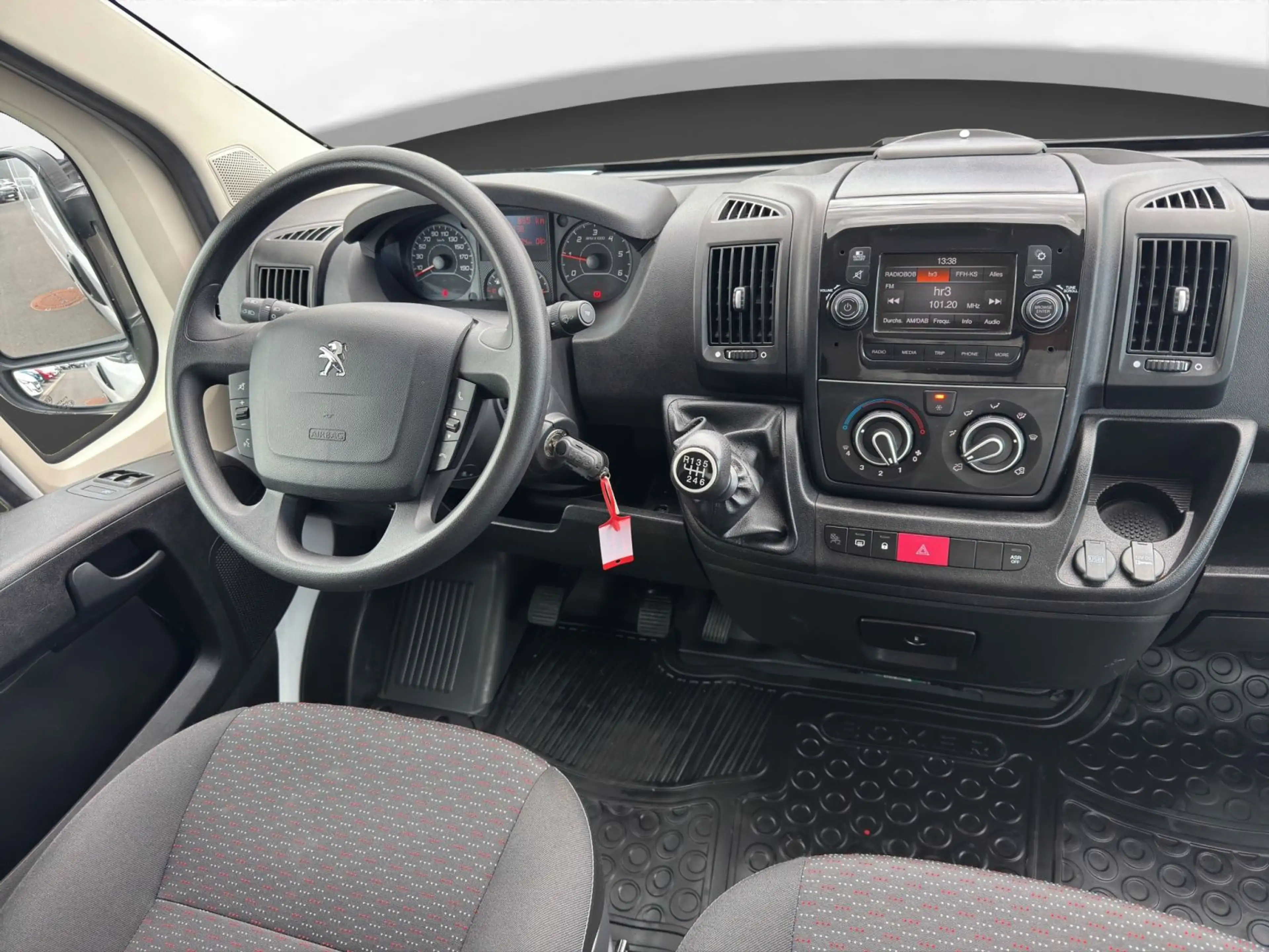 Peugeot Boxer 2.2 FAP L2H2 Premium Kamera PDC Klima Temp — photo 8