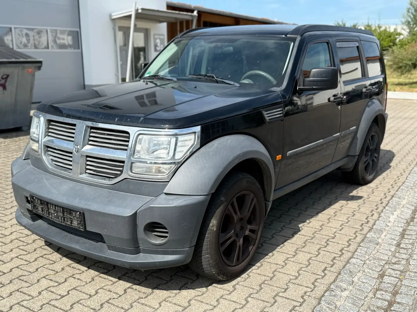 Dodge Nitro SE Negro - 1