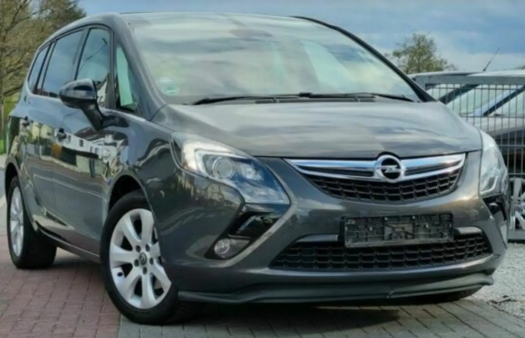 Opel Zafira Tourer 1.4 Turbo Edition Grau - 1
