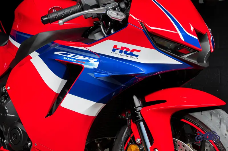 Honda CBR 600 - foto 6