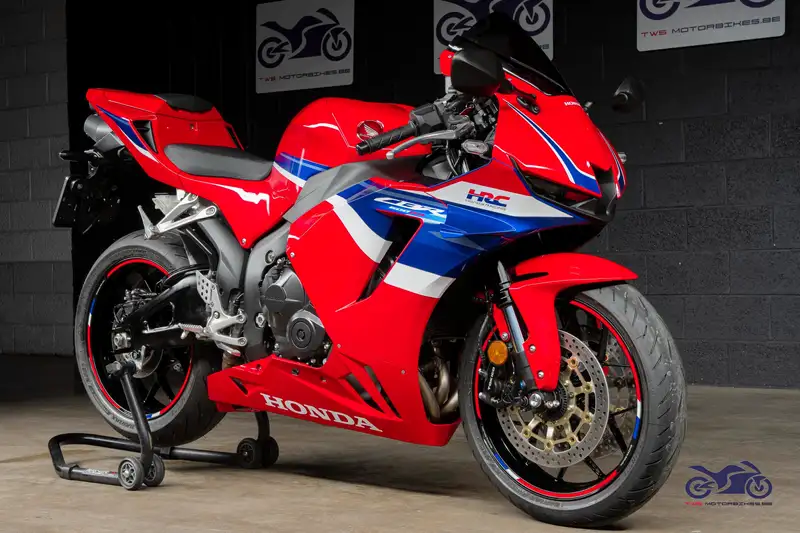 Honda CBR 600 - foto 2