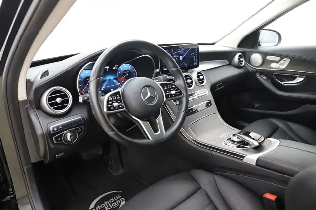 Mercedes-Benz C-Class view 13