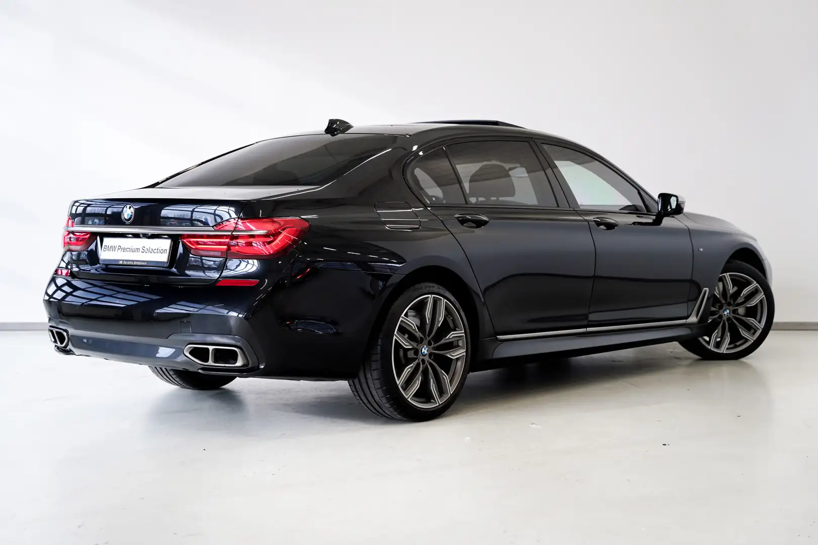 BMW 760 7 Serie M760Li xDrive Aut. Zwart - 2