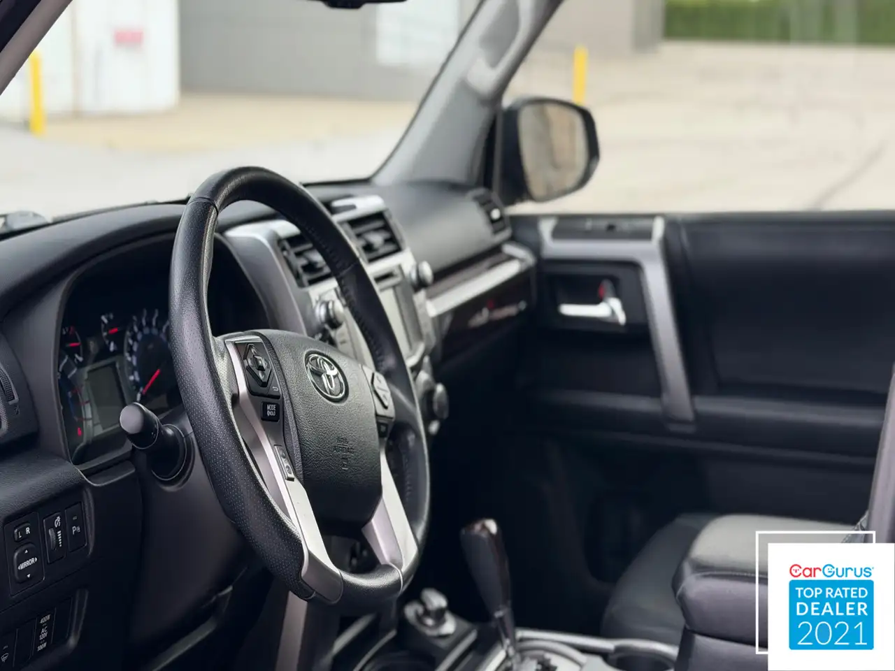 Toyota 4-Runner снимка Toyota 4-Runner