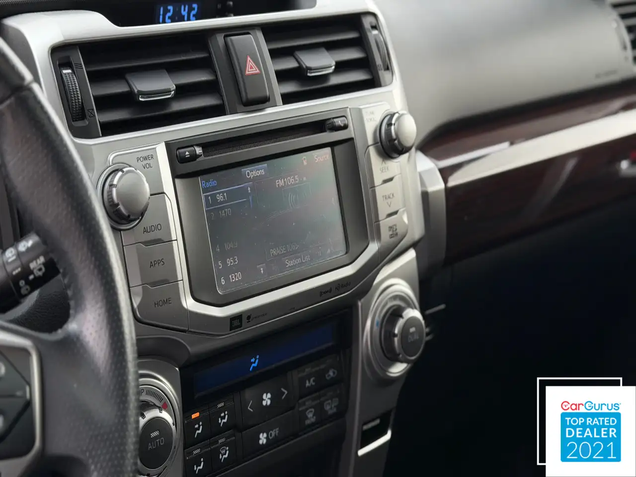 Toyota 4-Runner снимка Toyota 4-Runner