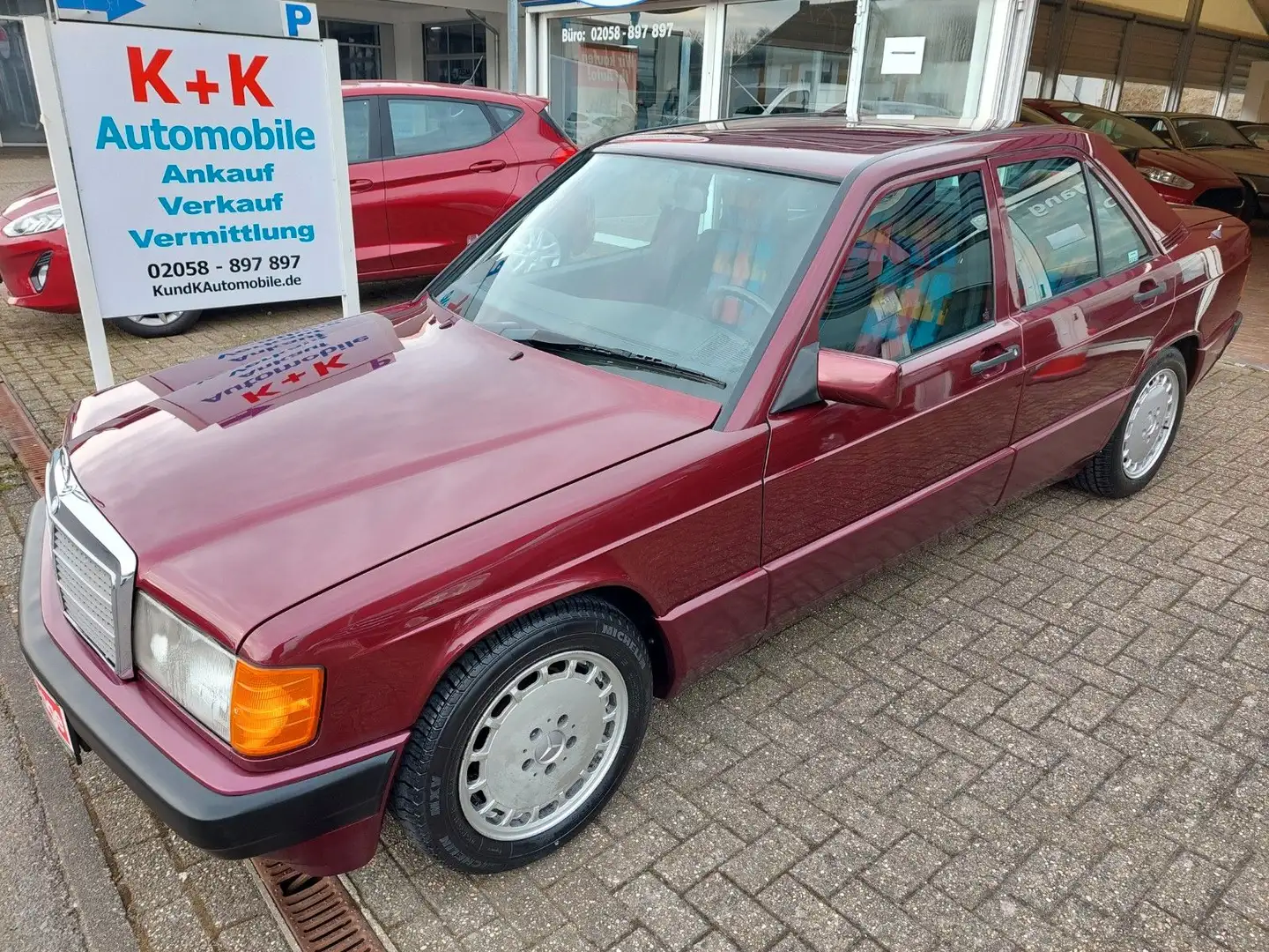 Mercedes-Benz 190 E Rosso Avantgarde Klimaanlage Schiebedach Rouge - 1