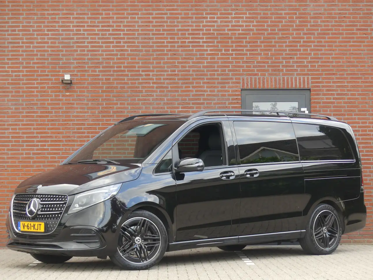 Mercedes-Benz V 250