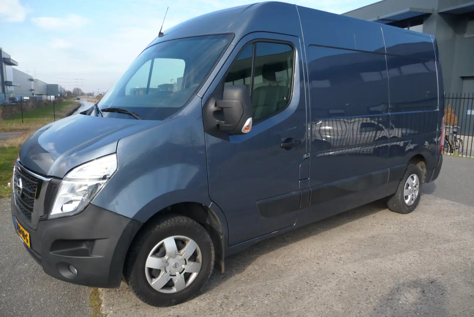 Renault Master T35 2.3 dCi 135 L2H2 - 1