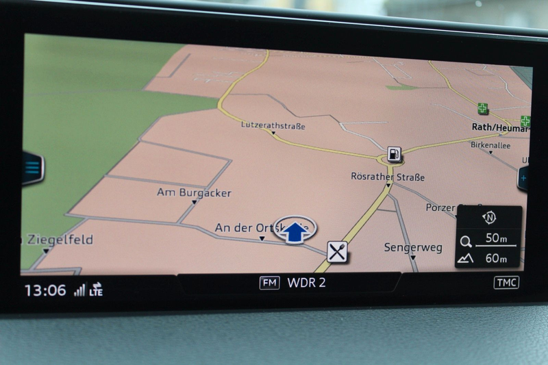 Audi Q7 3.0TDI 1.HAND 7SITZER 4xSHZ KAM AHK DVD LEDER — photo 24