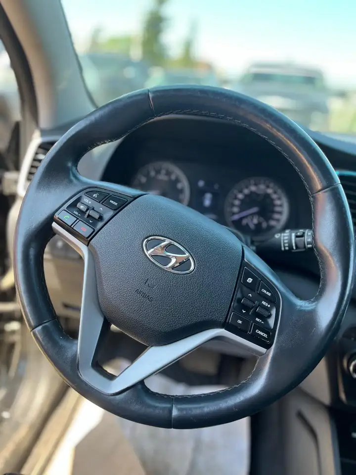 Hyundai TUCSON photo Hyundai TUCSON