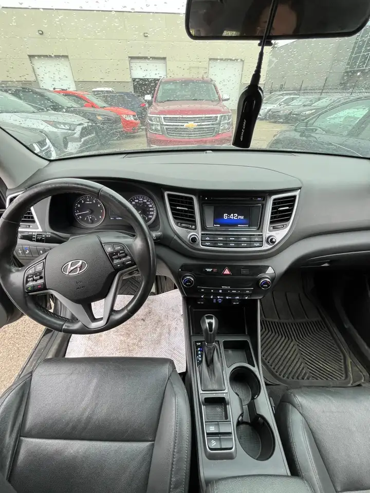 Hyundai TUCSON photo Hyundai TUCSON