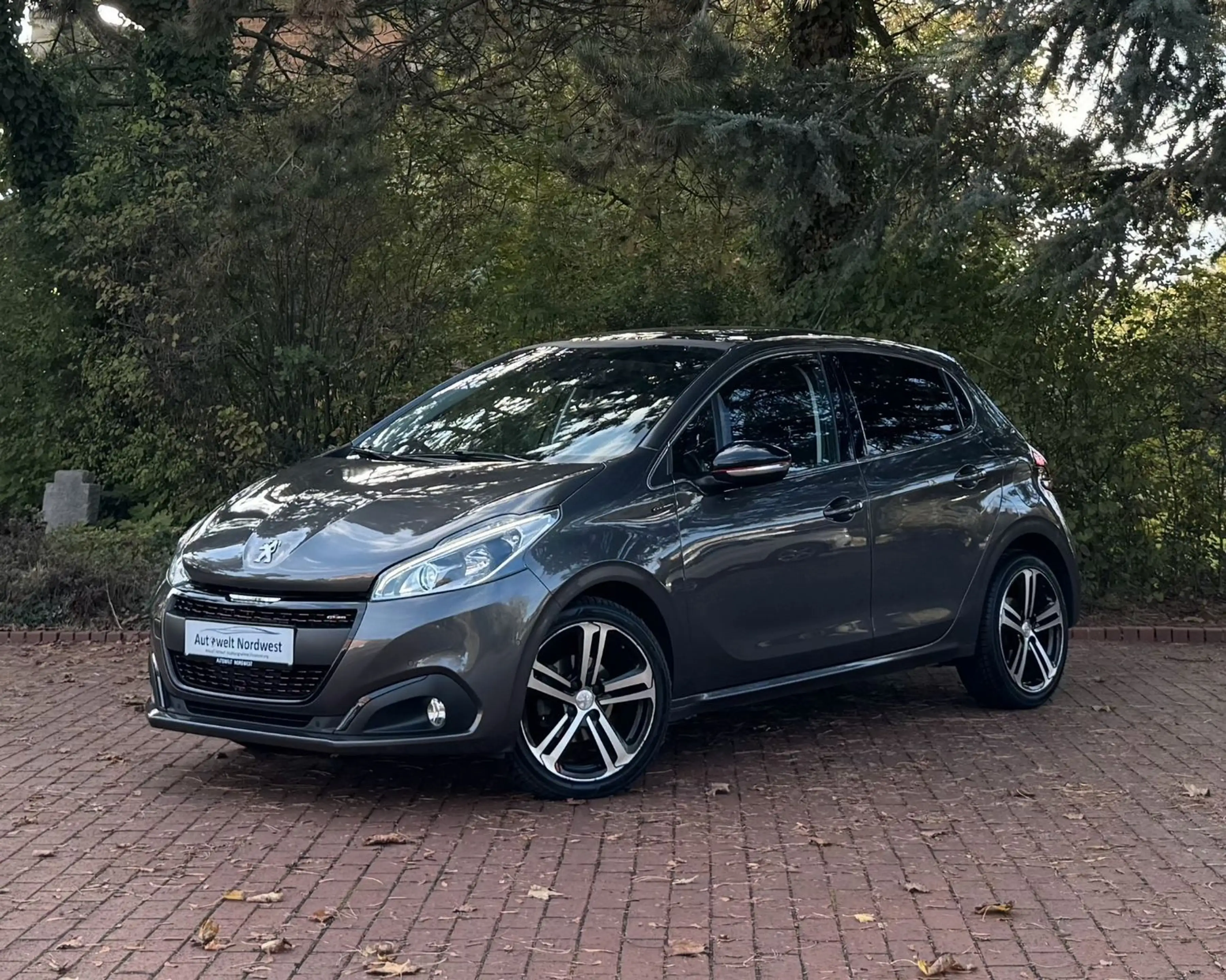 Peugeot 208 Allure|LED|Navi|Touch|Cam|Apple/Android!