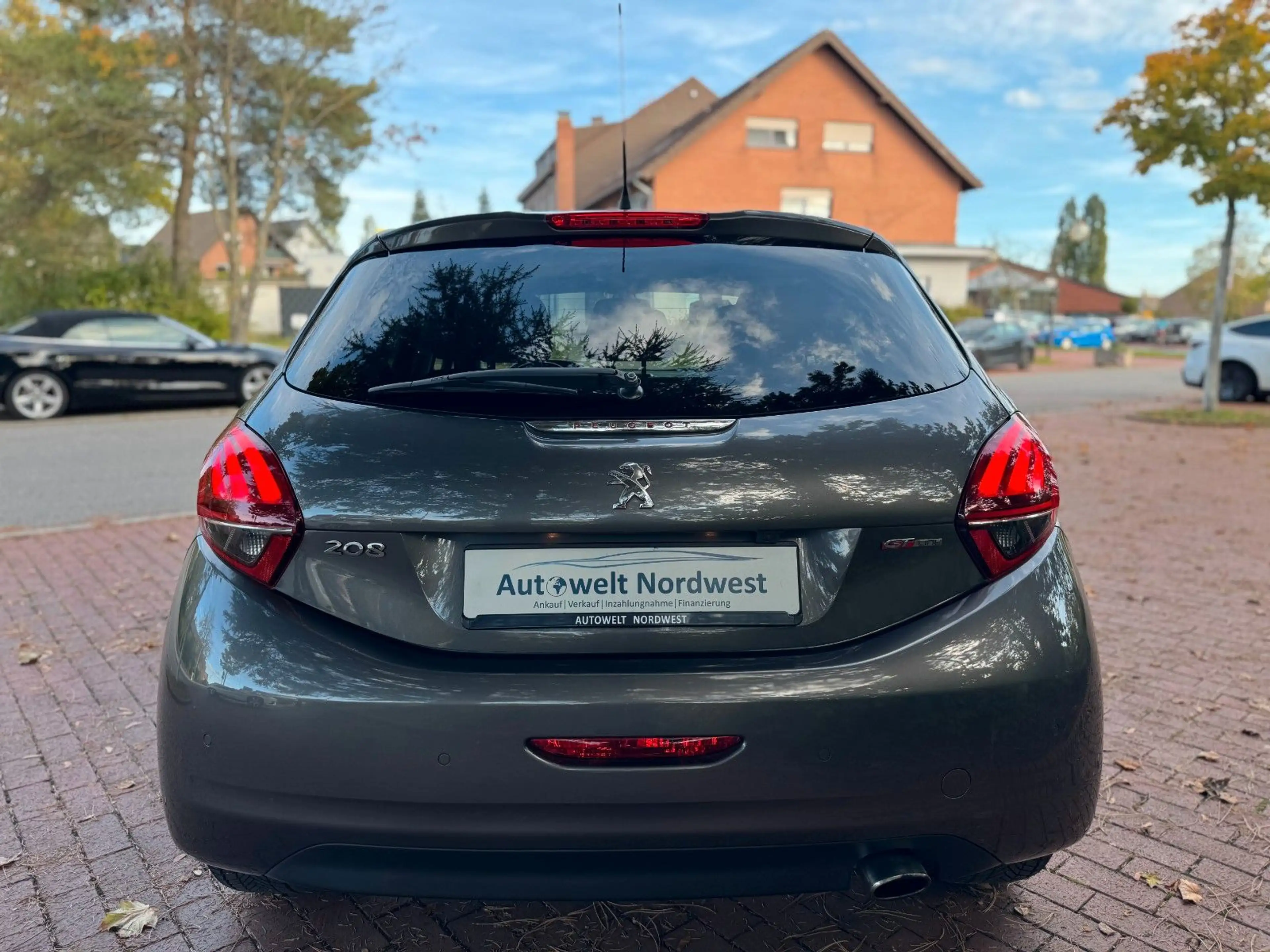 Peugeot 208 Allure|LED|Navi|Touch|Cam|Apple/Android! — photo 4