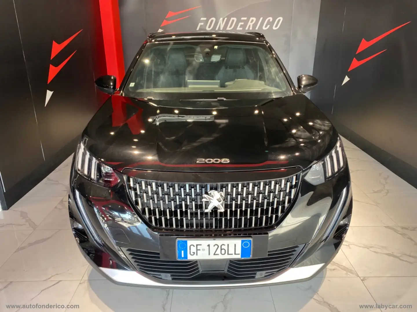 Peugeot 2008 BlueHDi 110 S&S GT Zwart - 1