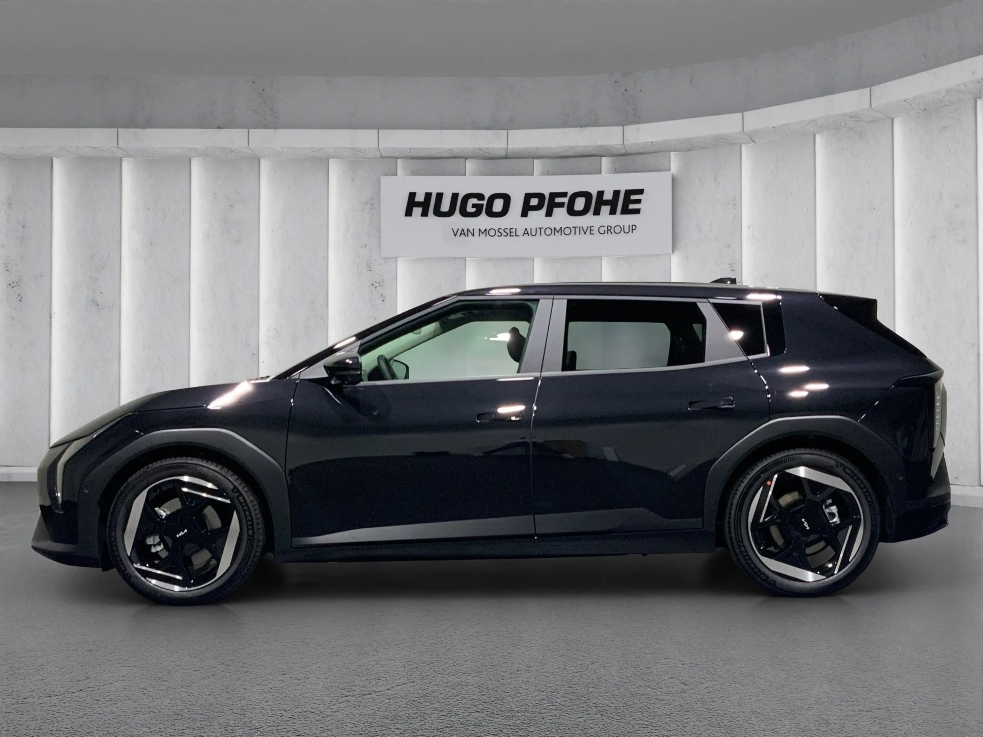 Kia EV4 Hatchback Earth Sale — photo 2