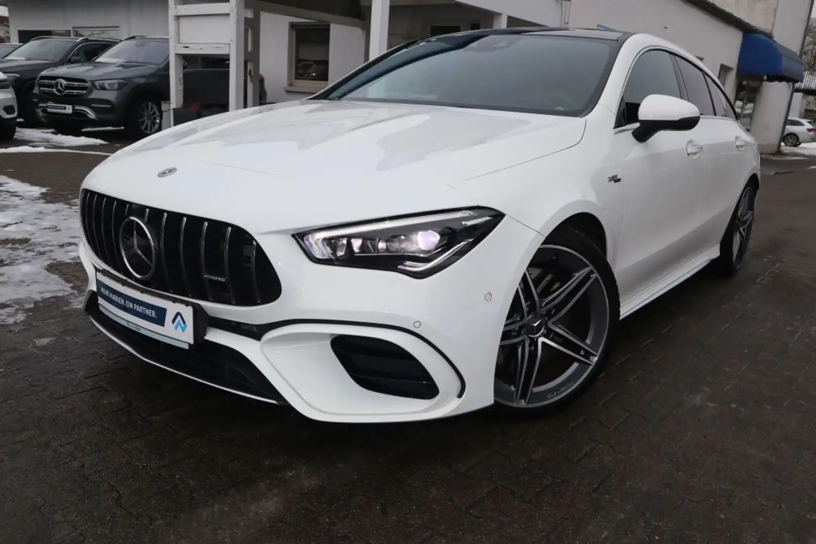 Mercedes-Benz CLA 45 AMG AMG CLA 45 4Matic+ Shooting B AMG Speedsh 8G-DCT - 1