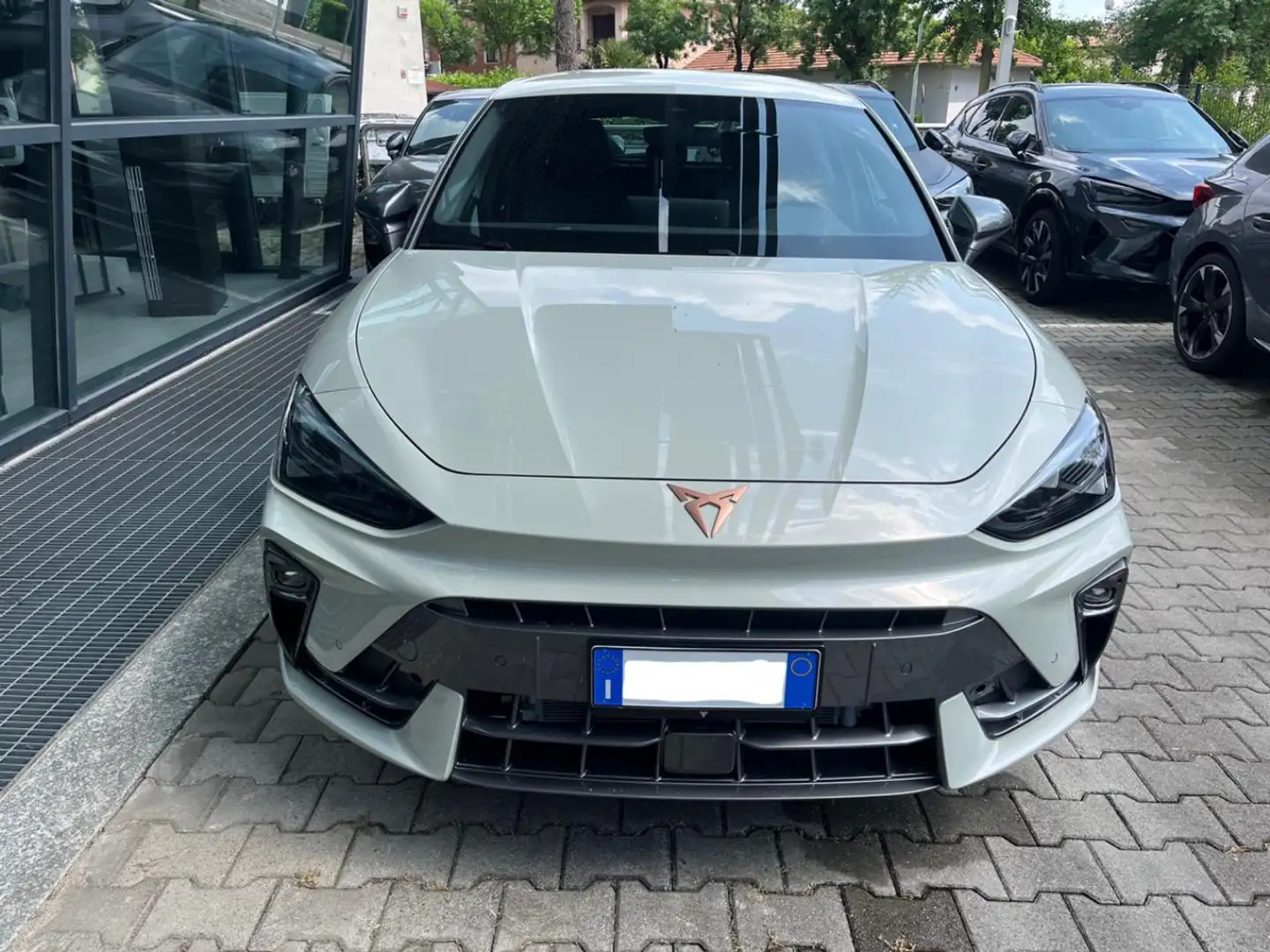 CUPRA Leon 1.5 Hybrid 150 CV DSG KM0 PRONTA CONSEGNA siva - 2