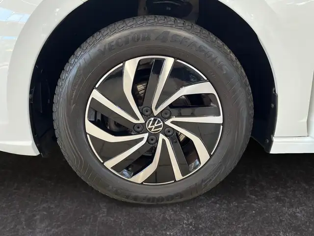 Volkswagen Polo view 15