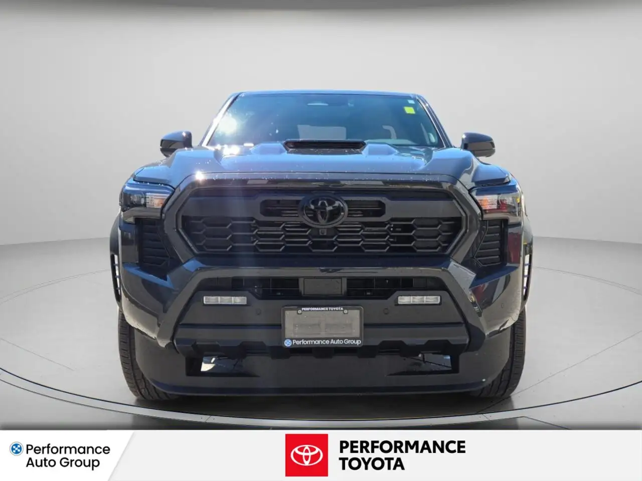 Toyota Tacoma снимка Toyota Tacoma