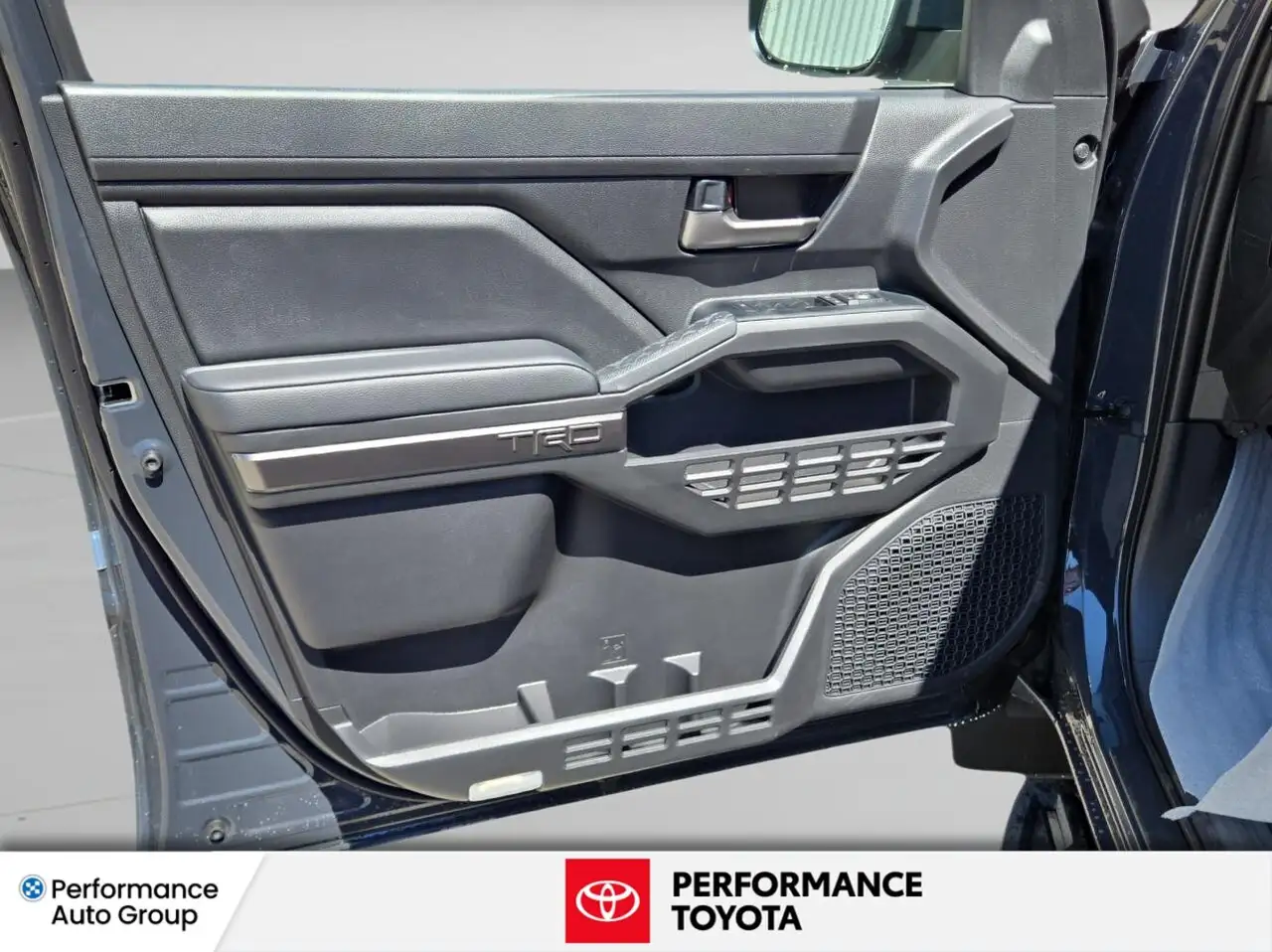 Toyota Tacoma снимка Toyota Tacoma